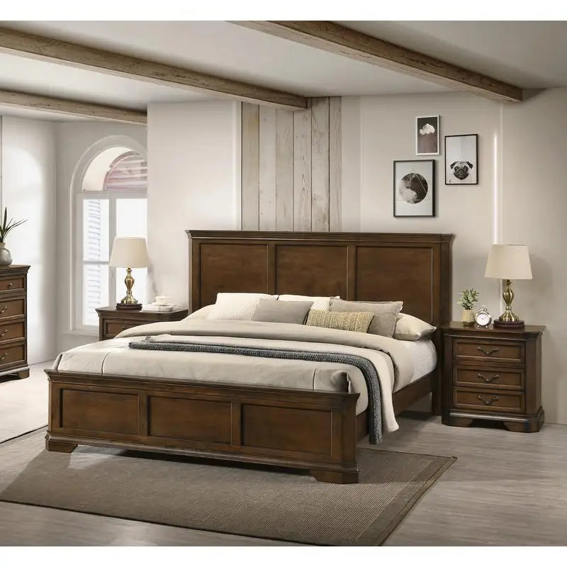 3 Piece Queen Wooden Bedroom Set with 2 Nightstands